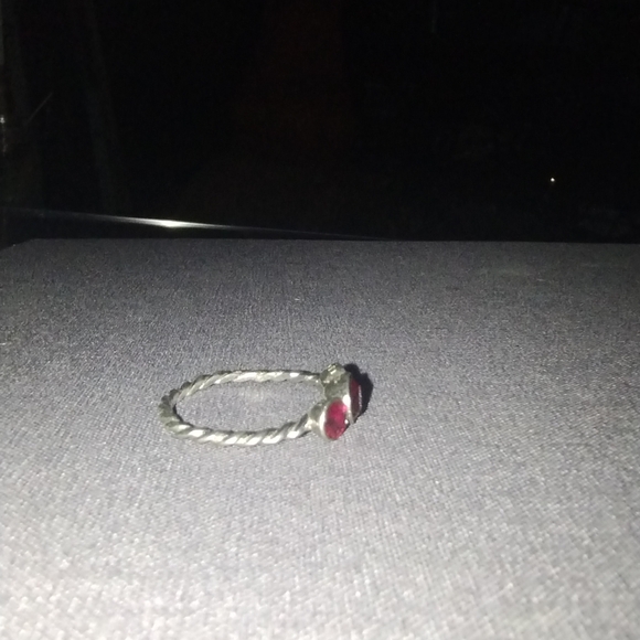 🦋🏵️🦋Silver Plated Lab Created Ruby Ring - Picture 4 of 6